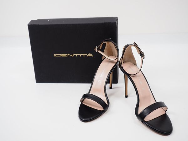 IDENTITÀ Daisy Pump Schwarz Gr. 39 (17979)