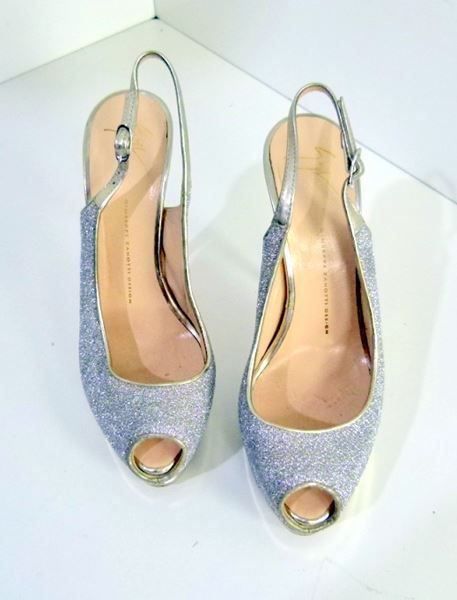 GIUSEPPE ZANOTTI Peeptoe Pumps (9018)