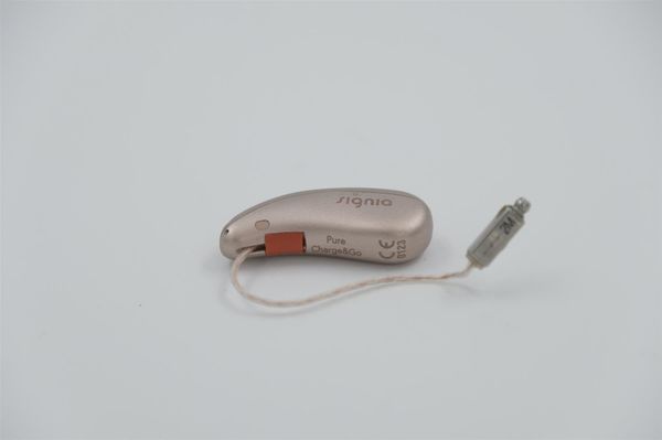 SIGNIA Pure Charge & Go (4177)
