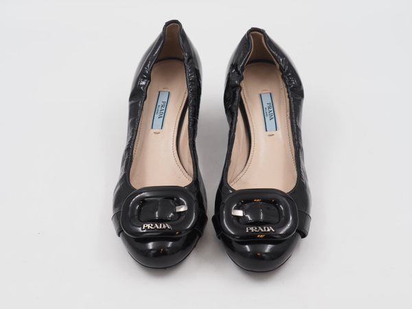PRADA Lackleder Pumps Gr. 37 (9178)