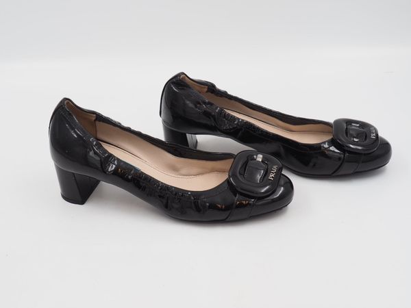PRADA Lackleder Pumps Gr. 37 (9178)