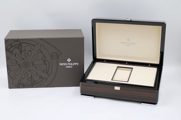 PATEK PHILIPPE Uhrenbox Mahagoni Edelholz (18847)