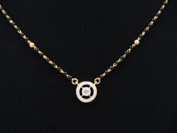 Kette 750/1000 Gelbgold – Onyxkügeli & Brillanten (100363p80