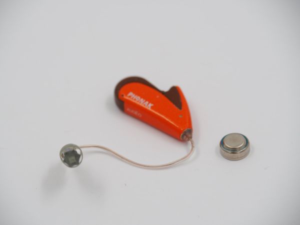 PHONAK Audéo Yes IV – Rechts, rot (100228p10)