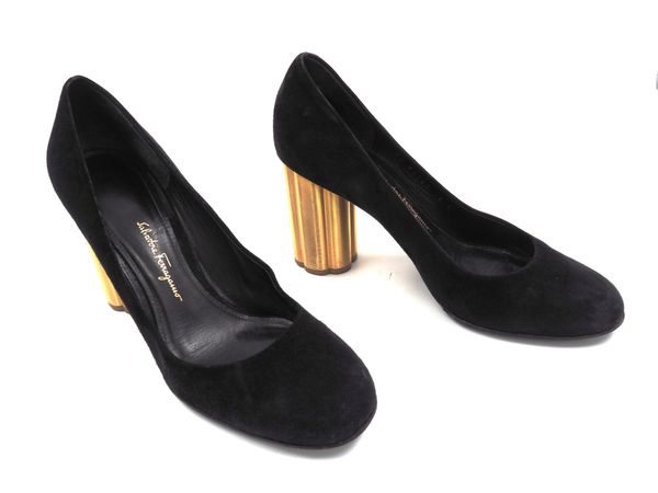SALVATORE FERRAGAMO Pumps Gr. 37 (100184)