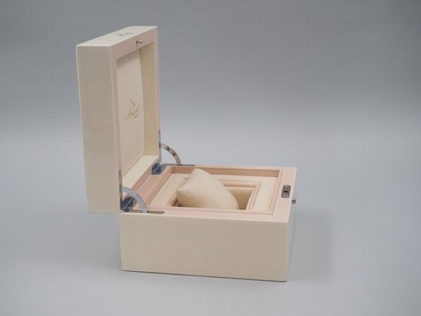 BREQUET Uhrenbox aus Holz (19245)