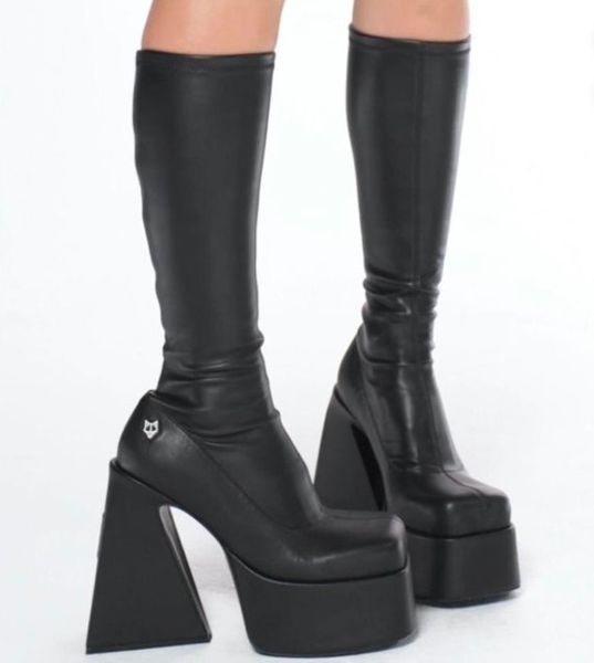 NAKED WOLFE Stiefel Gr. 39 (16585)