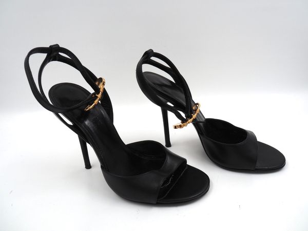VERSACE Riemchen-Pumps Gr. 38 (5076)