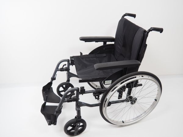INVACARE Rollstuhl Action3 NG (5094)