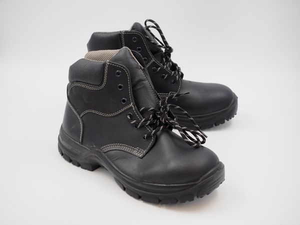 UVEX Sicherheitsschuhe / Stiefel Gr. 43 (19690)