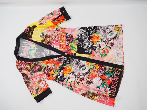 VERSACE Seidenkleid im Kimono Stil Gr. L (17992)