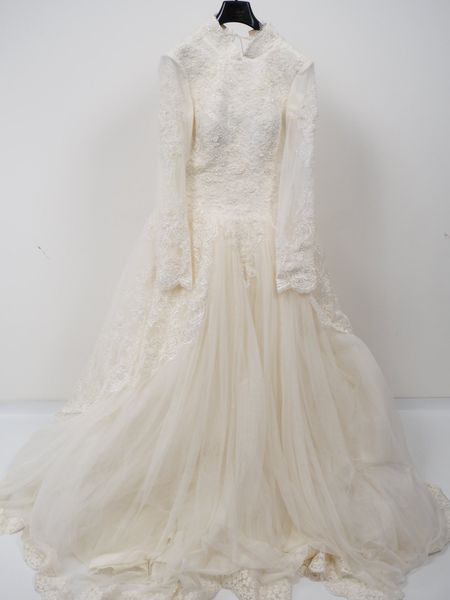 Hochzeitskleid Langarm Gr. S/M (19517)